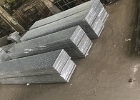 Tugas Berat 824mm 30X4 Steel Grating Panels Floor Forge Walkway Galvanized Steel Grating
