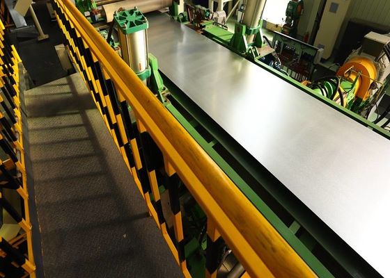 membeli JIS G3321 DX51D AZ50 Prepainted Galvalume Steel Coil dengan Spangle Regular untuk aplikasi atap dan peralatan online manufacture